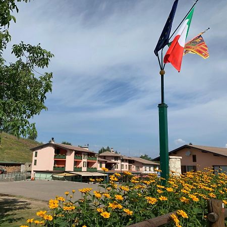 Hotel Edelweiss San Zeno di Montagna Exterior foto