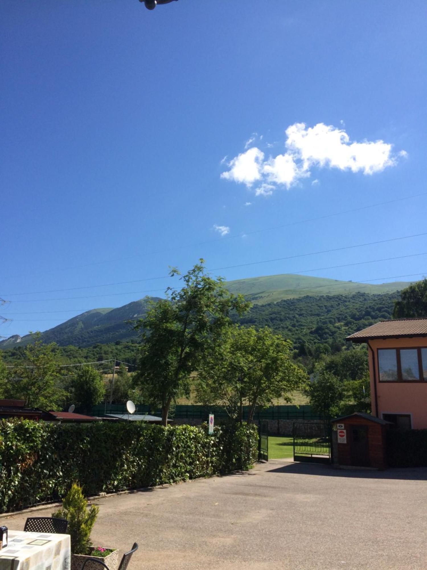 Hotel Edelweiss San Zeno di Montagna Exterior foto